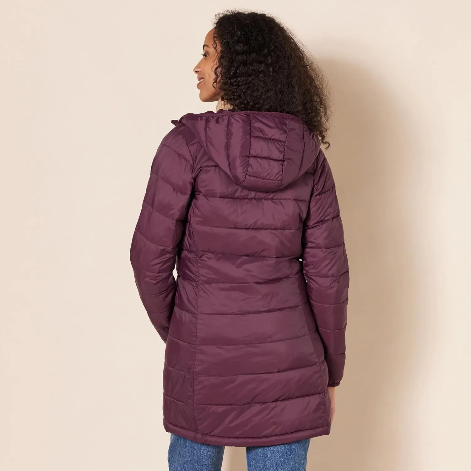 Amazon Essentials Women's Lightweight Water-Resistant Packable Hooded Puffer Coat (Available in Plus Size)