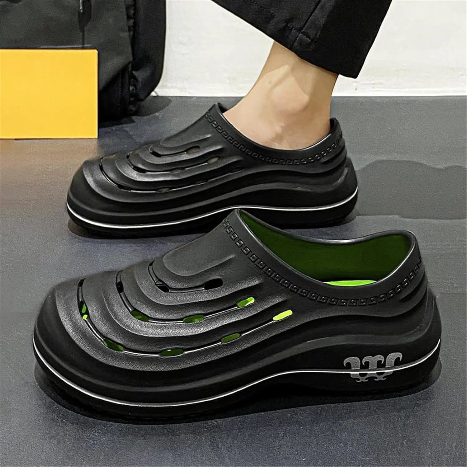 Armadillo Chef Shoes for Men Women Lightweight & Waterproof Non Slip Healthy Clogs Comfortable Oil Resistant Kitchen Garden Nurse Beach Shoes Unisex