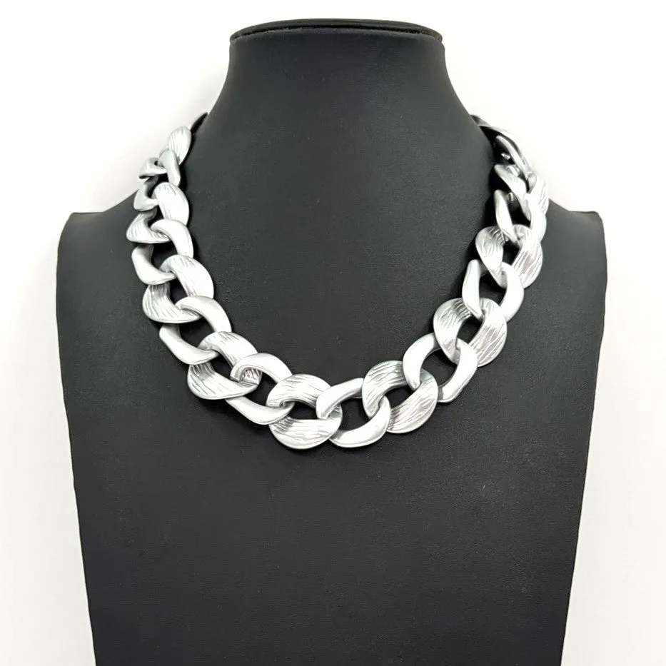 Flat resin chain link statement necklace