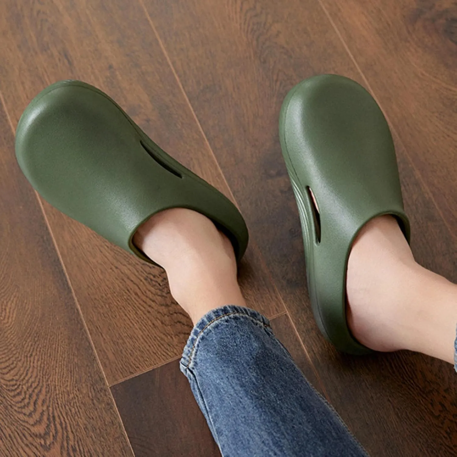 Garden Clogs for Women Men Lightweight Slip-on & Arch Support Nurse Sandals,Comfort Non-Slip & Waterproof Mules,Summer Outdoor Beach Soft Travel Shoes Classic Closed Toe Sandals Unisex
