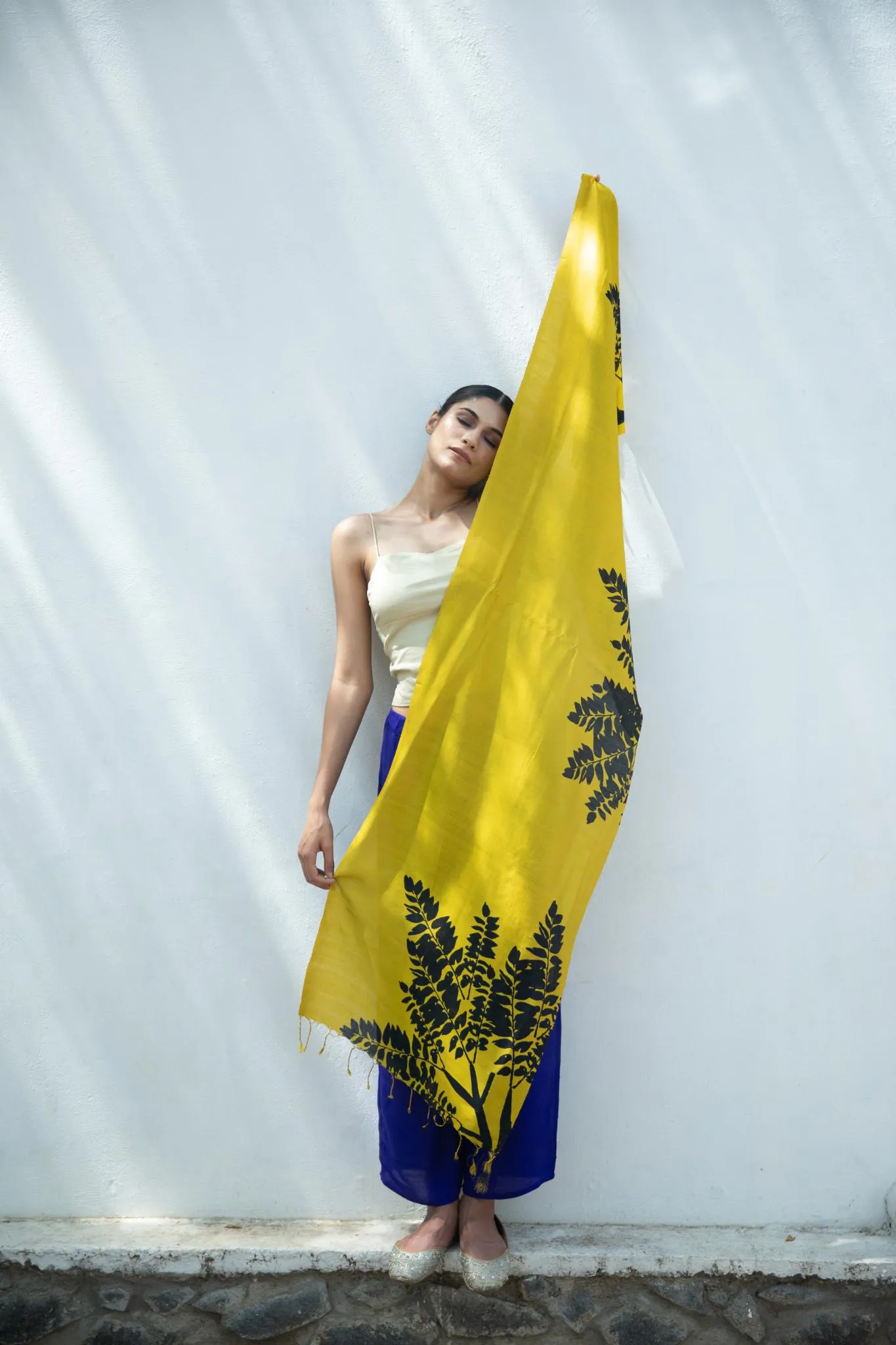 The 'Bada Patta' Eri Silk Scarf