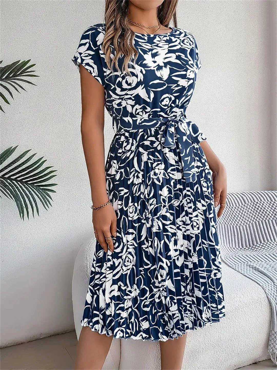 Women Floral Short Sleeve O-Neck Pleated Mini Dress with Sashes Casual Slim Fit Bohemian Dress