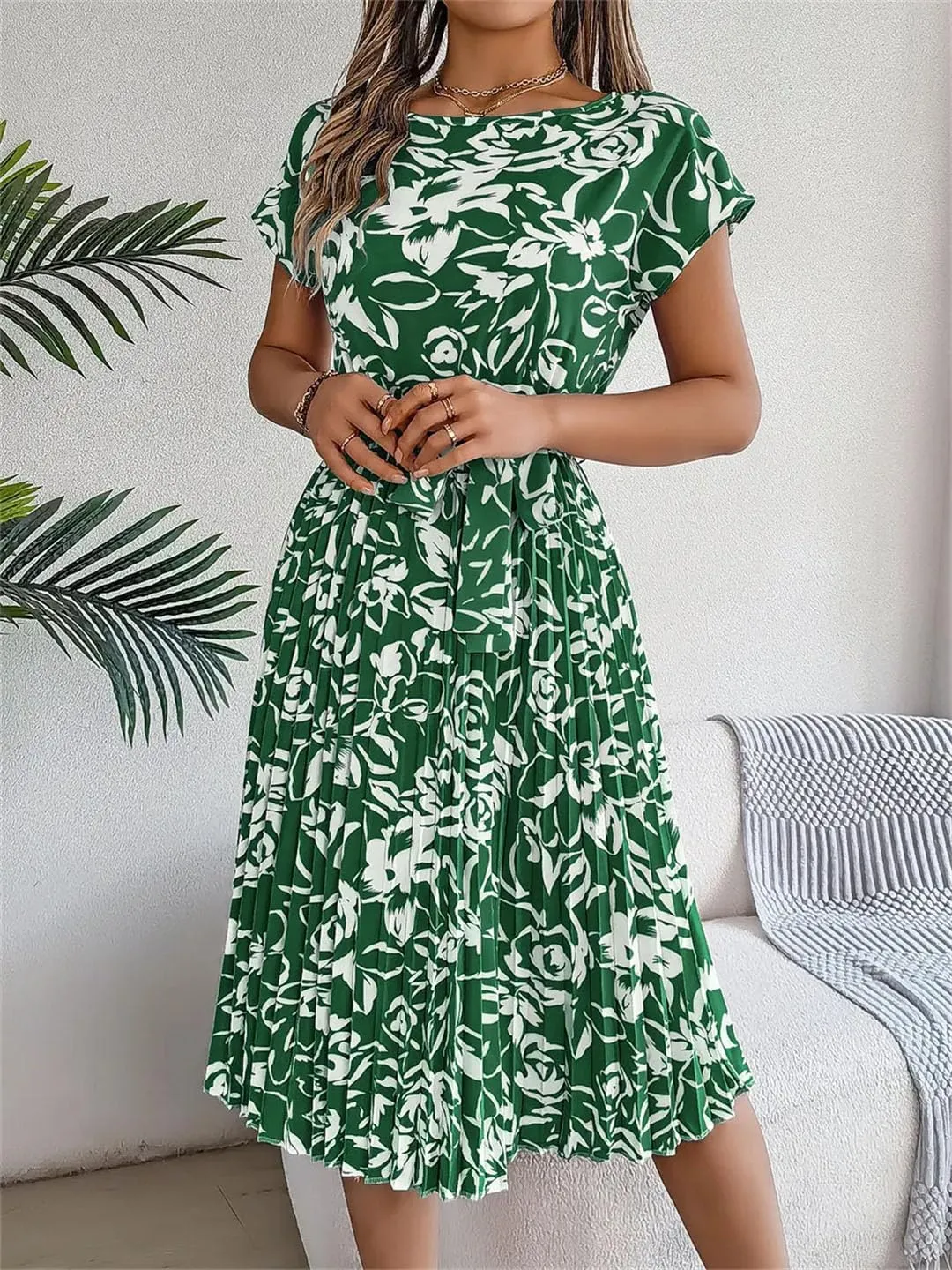 Women Floral Short Sleeve O-Neck Pleated Mini Dress with Sashes Casual Slim Fit Bohemian Dress