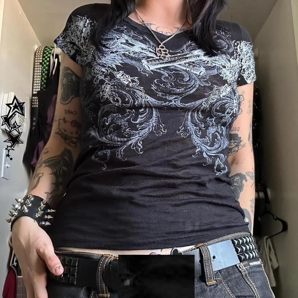 Women Grunge Graphic Short Sleeve Tees Y2k Gothic Crew Neck T Shirts Vintage Aesthetic Emo Top 90s E-Girls Clothes
