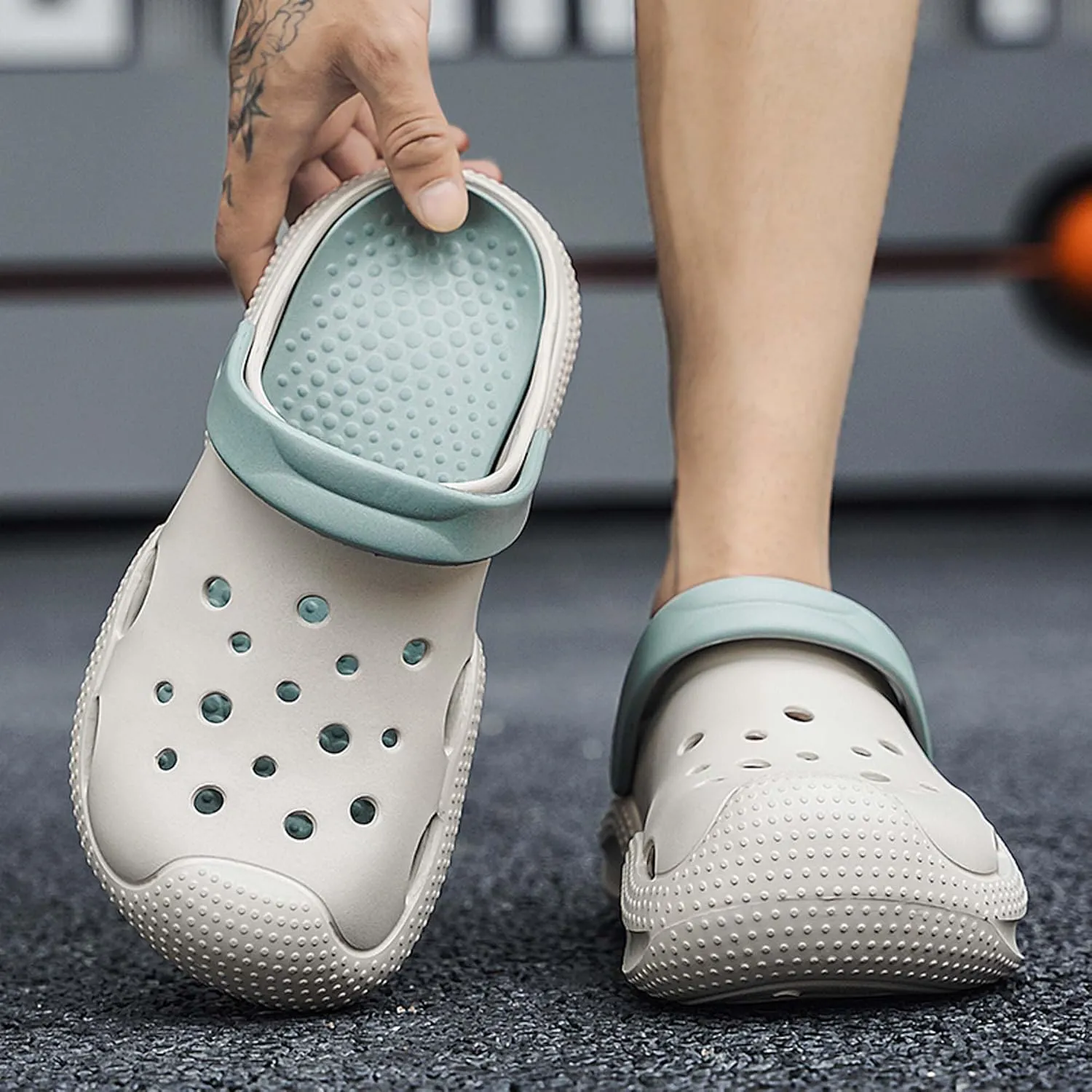 Women Men Clogs Garden Shoes Arch Support Sandals Slippers Summer Outdoor Casual Swimming Pool Beach Sandals Lightweight Soft Bottom Mule Slippers