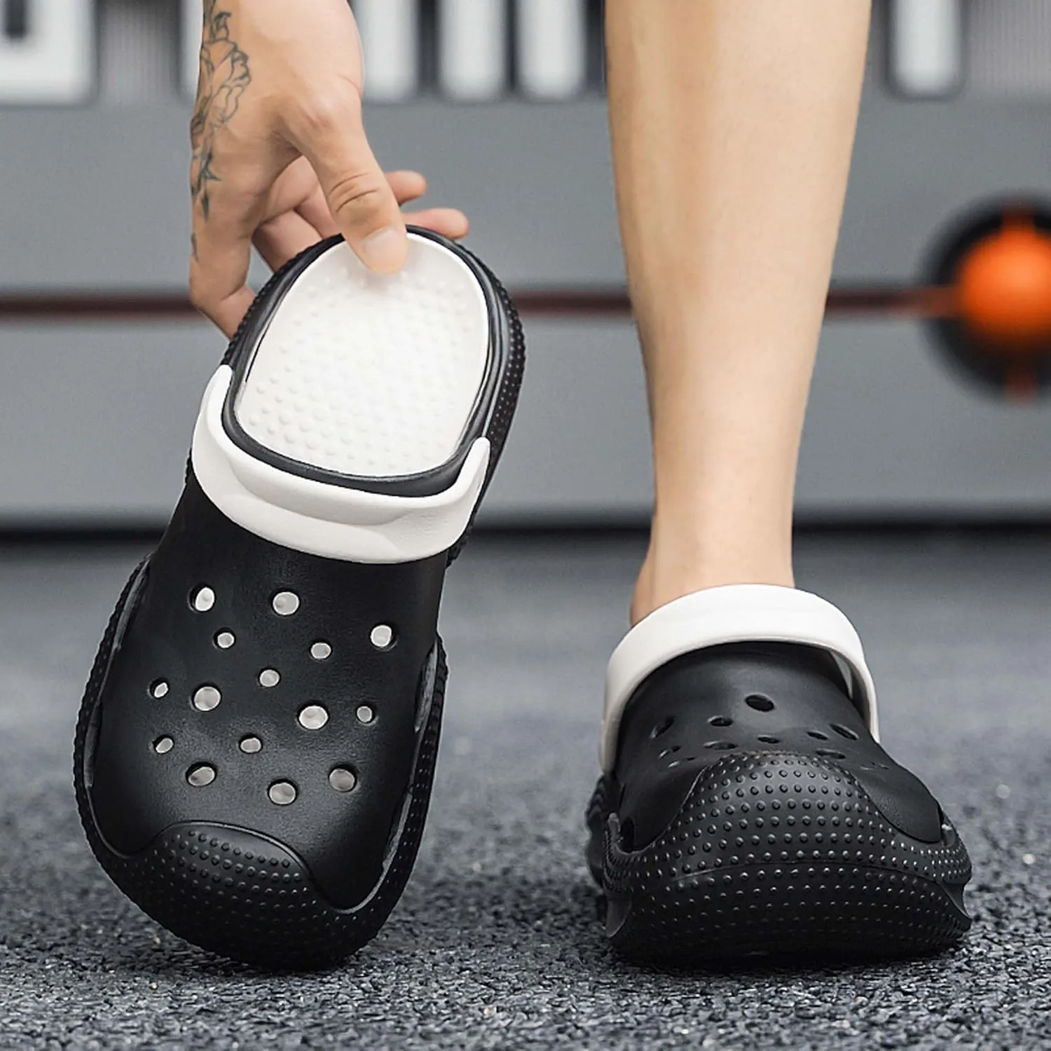 Women Men Clogs Garden Shoes Arch Support Sandals Slippers Summer Outdoor Casual Swimming Pool Beach Sandals Lightweight Soft Bottom Mule Slippers