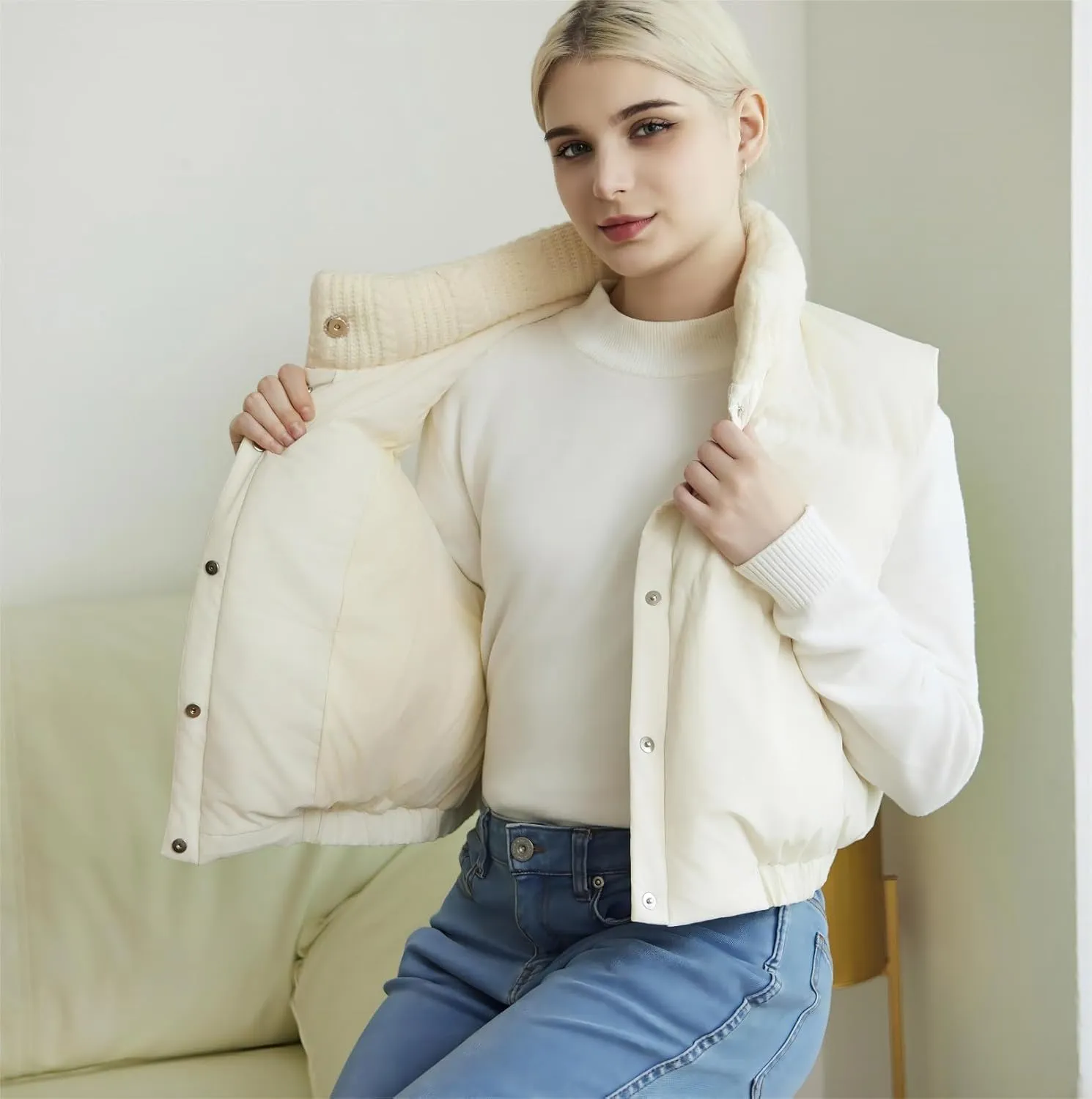 Women's Winter Outerwear Vests Crop Puffer Vest Lightweight Sleeveless Padded High Stand Collar Jacket